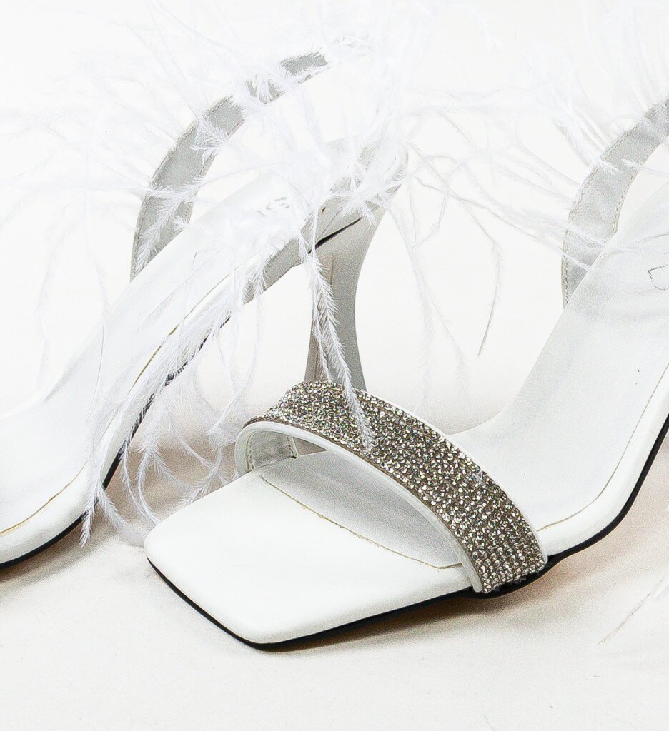 Wow Shoes Сандали на ток Salcia Бели
